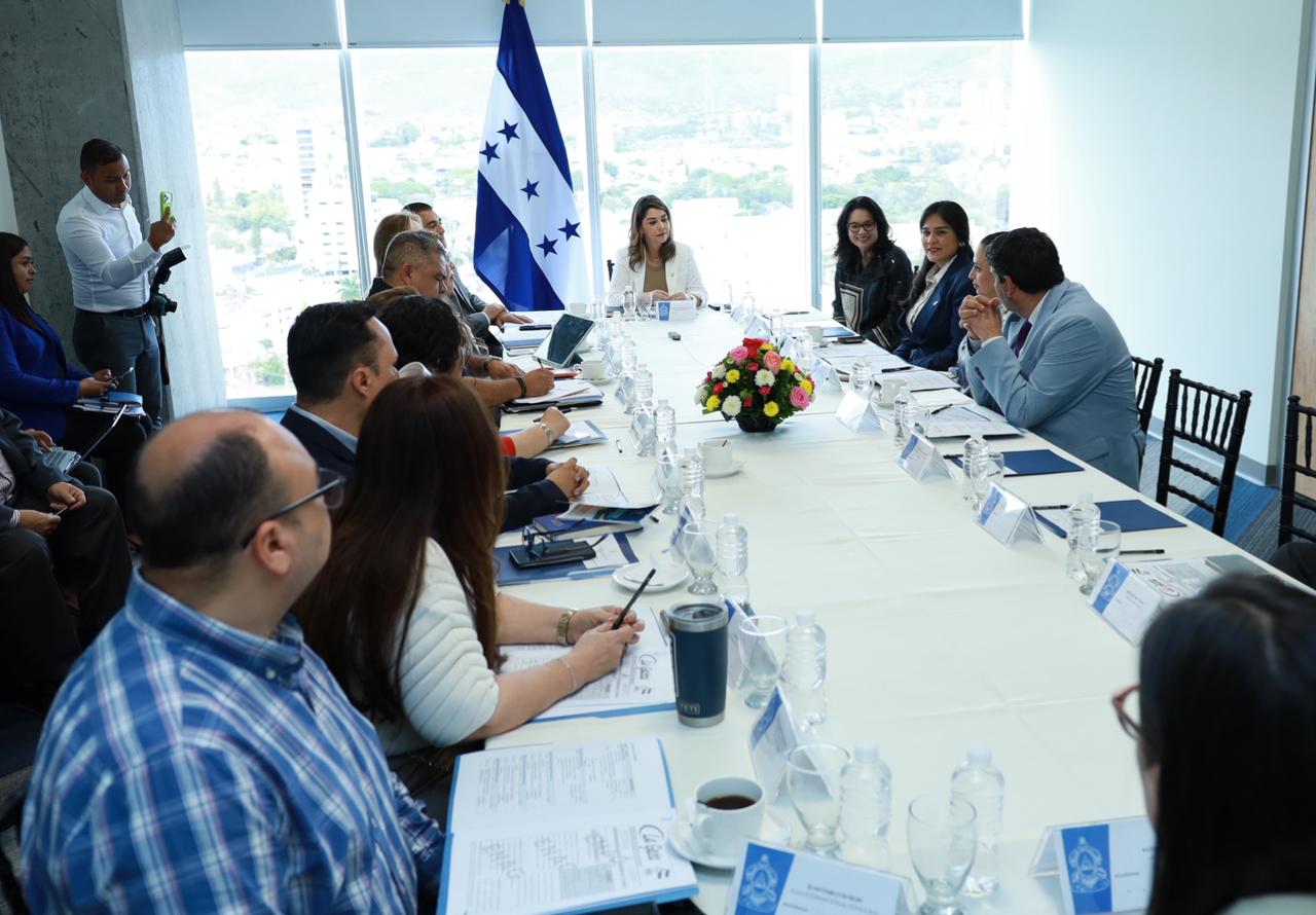 El Gobierno del presidente Nasry Asfura, reactivó este martes el Sistema Integral de Garantía de Derechos de la Niñez y Adolescencia en Honduras (SIGADENAH), marcando el inicio de una nueva etapa de articulación institucional orientada a proteger y garantizar los derechos de la niñez en el país.
